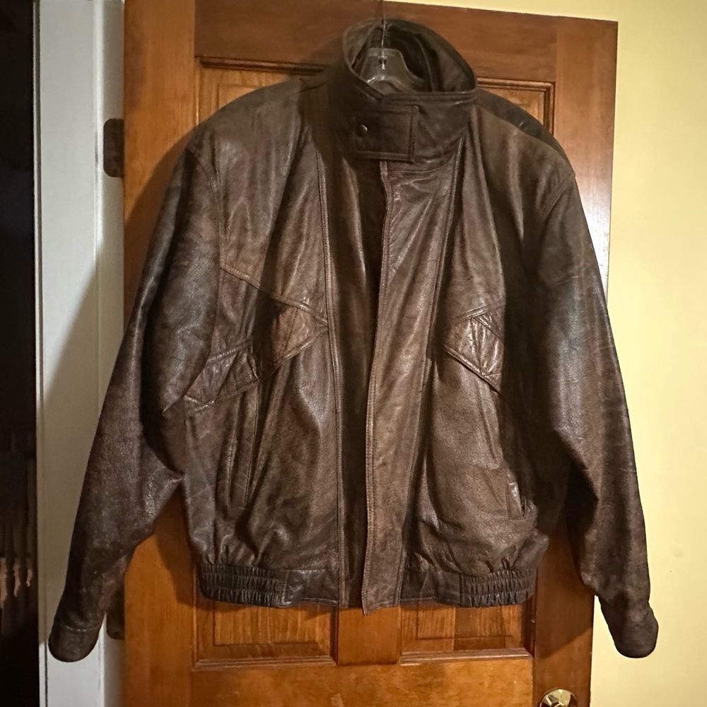 Men’s bomber leather jacket